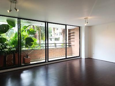 Apartamento de 3 alcobas en arriendo en Los Balsos, Medellín, 130 m² · foto 2 de 20