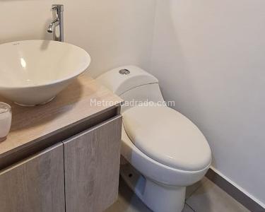 Apartamento de 1 alcoba en arriendo en El Poblado, Medellín, 50 m² · foto 9 de 10