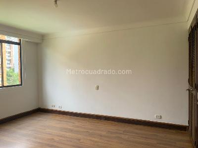 Apartamento en arriendo en El Poblado, Medellín · foto 13 de 19