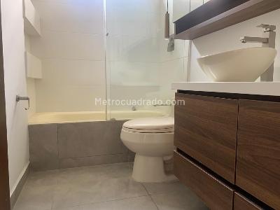 Apartamento en arriendo en El Poblado, Medellín · foto 15 de 19
