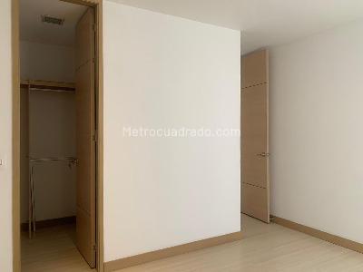 Apartamento de 3 alcobas en arriendo en El Poblado, Medellín, 173 m² · foto 13 de 18