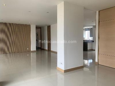 Apartamento de 3 alcobas en arriendo en El Poblado, Medellín, 173 m² · foto 2 de 18
