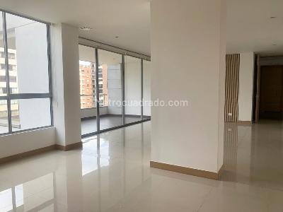 Apartamento de 3 alcobas en arriendo en El Poblado, Medellín, 173 m² · foto 3 de 18