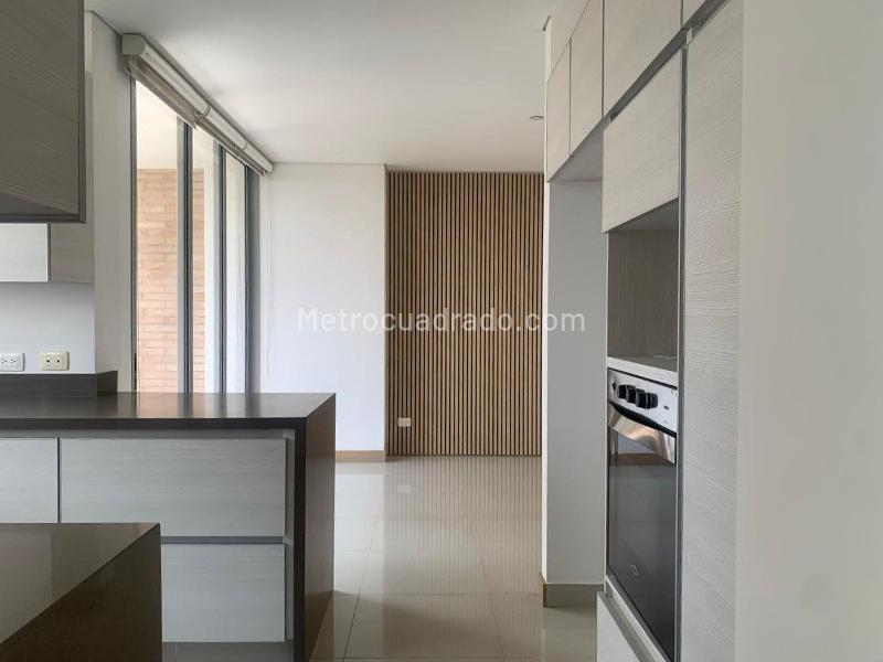 4BR Apartment with Jacuzzi in El Poblado - 9