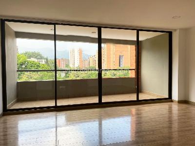 Apartamento de 3 alcobas en arriendo en El Poblado, Medellín, 114 m² · foto 2 de 19