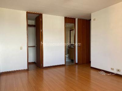Apartamento de 3 alcobas en arriendo en El Poblado, Medellín, 90 m² · foto 11 de 18