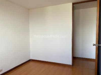 Apartamento de 3 alcobas en arriendo en El Poblado, Medellín, 90 m² · foto 12 de 18