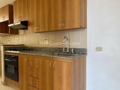 Apartamento de 3 alcobas en arriendo en El Poblado, Medellín, 90 m² · foto 6 de 18