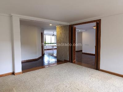 Apartamento en venta en El Poblado, Medellín · foto 14 de 20