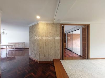 Apartamento en venta en El Poblado, Medellín · foto 2 de 20
