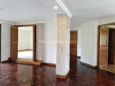 Apartamento en venta en El Poblado, Medellín · foto 3 de 20
