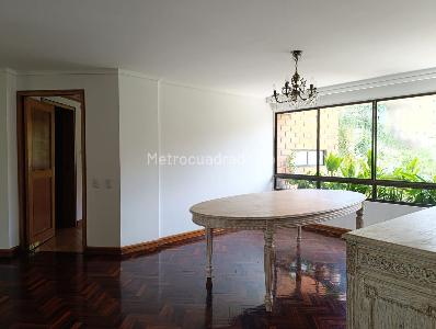 Apartamento en venta en El Poblado, Medellín · foto 4 de 20