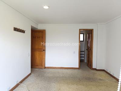 Apartamento en venta en El Poblado, Medellín · foto 8 de 20