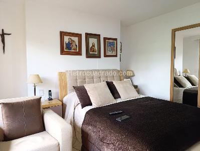 Apartamento de 3 alcobas en arriendo en Los Naranjos, Medellín, 100 m² · foto 10 de 20