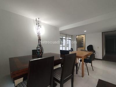 Apartamento en venta en El Poblado, Medellín · foto 4 de 13