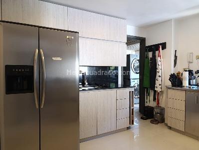 Apartamento en venta en El Poblado, Medellín · foto 10 de 20