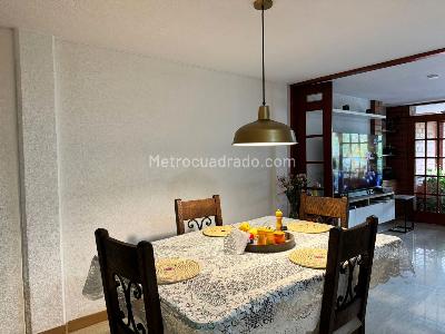 Casa de 4 alcobas en venta en Envigado, Envigado, 280 m² · foto 3 de 17