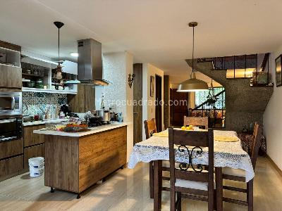 Casa de 4 alcobas en venta en Envigado, Envigado, 280 m² · foto 5 de 17