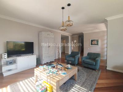 Casa de 4 alcobas en venta en El Poblado, Medellín, 367 m² · foto 3 de 18