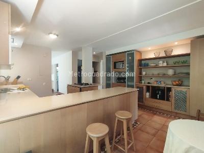 Casa de 4 alcobas en venta en El Poblado, Medellín, 367 m² · foto 5 de 18