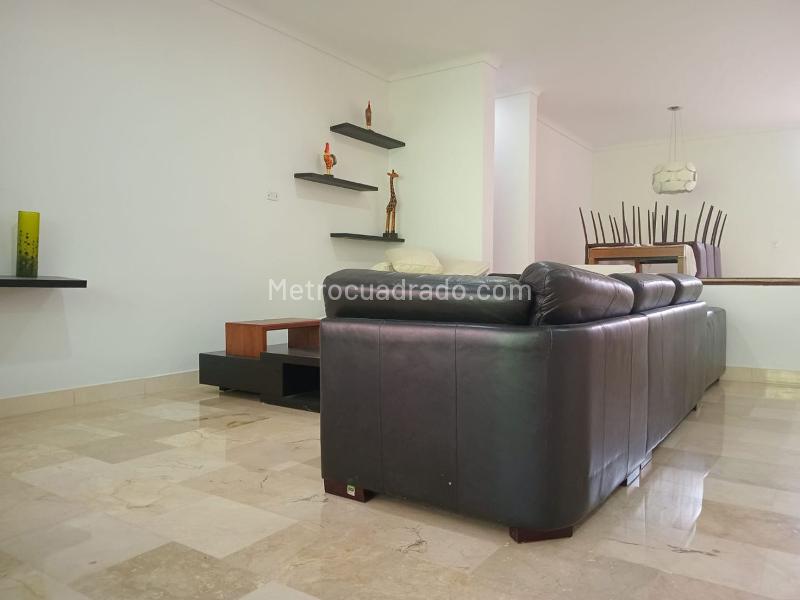 4BR House for Rent in El Poblado with Pool & 24/7 Security - 2