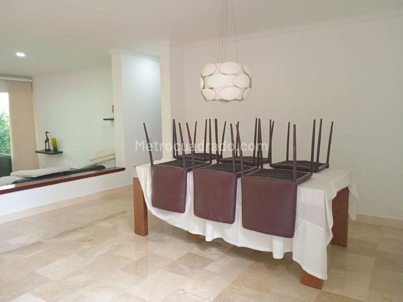 4BR House for Rent in El Poblado with Pool & 24/7 Security - 4