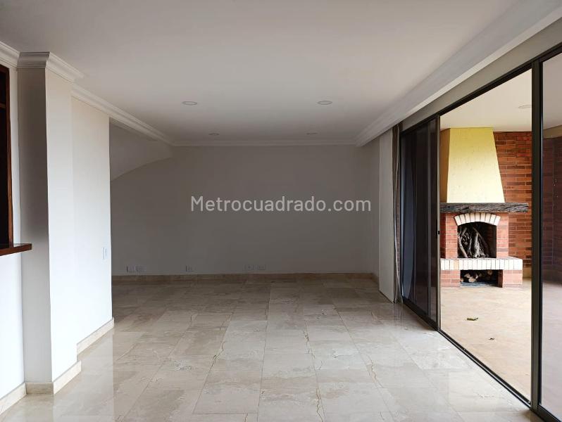 3BR House with Fireplace in El Poblado (Gated Unit) - 3