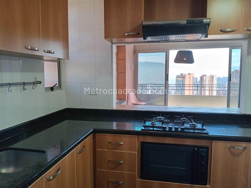 Apartamento Elegante de 3 Alcobas con Vista en El Poblado - 7