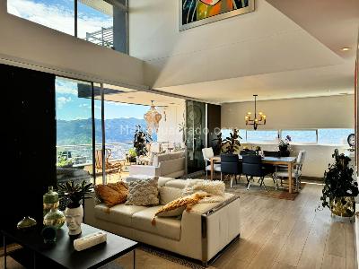 Apartamento de 2 alcobas en venta en El Poblado, Medellín, 210 m² · foto 2 de 20