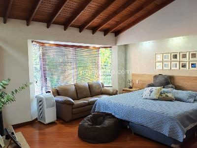 Casa de 3 alcobas en venta en Envigado, Envigado, 218 m² · foto 8 de 18