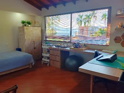 Casa de 3 alcobas en venta en Envigado, Envigado, 218 m² · foto 9 de 18