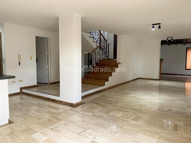 3BR House with Pool in El Poblado - 3