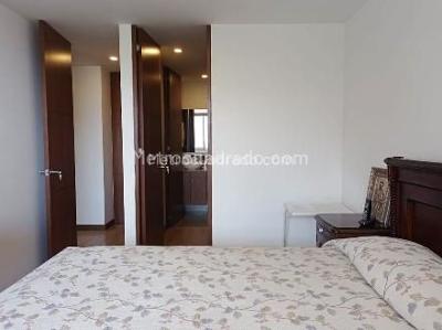 Apartamento de 2 alcobas en venta en El Poblado, Medellín, 104 m² · foto 5 de 13