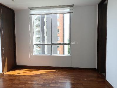 Apartamento de 3 alcobas en venta en Los Balsos, Medellín, 244 m² · foto 12 de 19