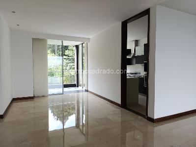 Apartamento de 3 alcobas en venta en Los Balsos, Medellín, 244 m² · foto 4 de 19