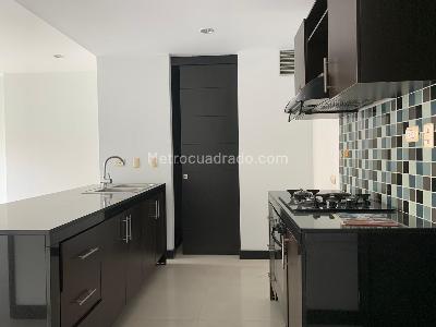 Apartamento de 1 alcoba en arriendo en Alejandría, Medellín, 55 m² · foto 3 de 11