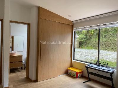 Casa de 3 alcobas en venta en Envigado, Envigado, 310 m² · foto 8 de 17