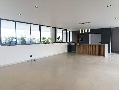 Apartamento en venta en El Poblado, Medellín · foto 2 de 20