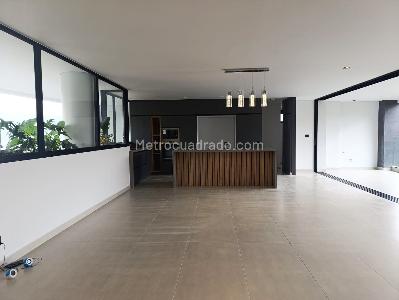 Apartamento en venta en El Poblado, Medellín · foto 3 de 20