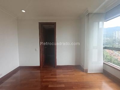 Apartamento en venta en El Poblado, Medellín · foto 11 de 19