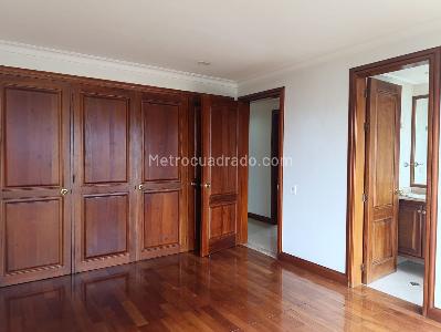 Apartamento en venta en El Poblado, Medellín · foto 12 de 19