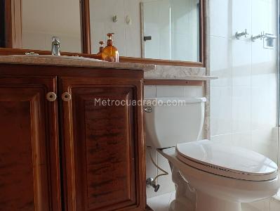 Apartamento en venta en El Poblado, Medellín · foto 16 de 19