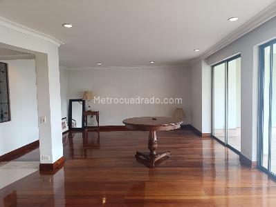 Apartamento en venta en El Poblado, Medellín · foto 3 de 19