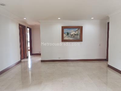 Apartamento en venta en El Poblado, Medellín · foto 4 de 19