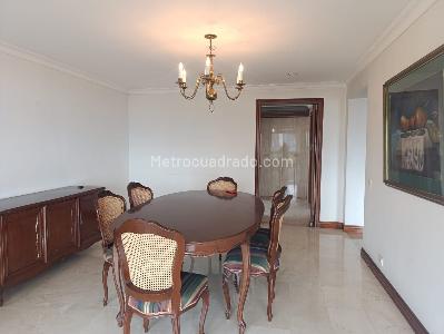 Apartamento en venta en El Poblado, Medellín · foto 5 de 19