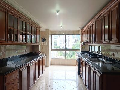 Apartamento en venta en El Poblado, Medellín · foto 6 de 19