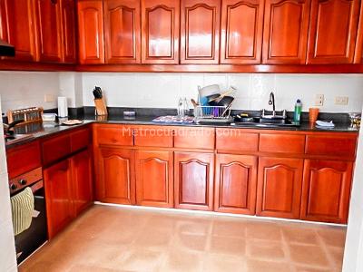 Casa de 3 alcobas en venta en Envigado, Envigado, 210 m² · foto 5 de 19