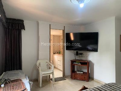 Apartamento de 3 alcobas en venta en El Poblado, Medellín, 164 m² · foto 10 de 15