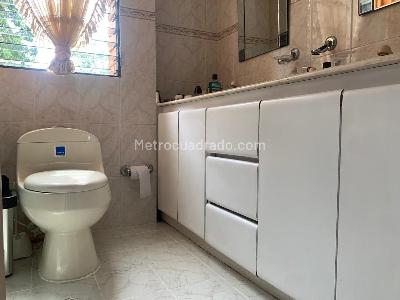 Apartamento de 3 alcobas en venta en El Poblado, Medellín, 164 m² · foto 14 de 15