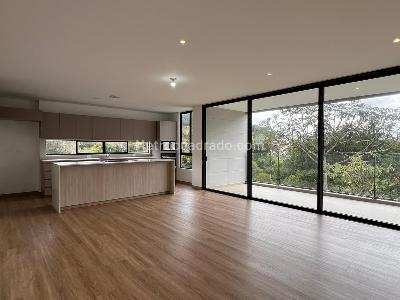 Apartamento de 2 alcobas en venta en Rionegro, Rionegro, 107 m² · foto 2 de 13